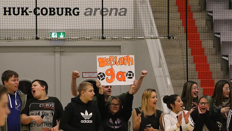 Die Fans geben auch alles.