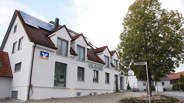 Umgebaute VR-Bank-Geschäftsstelle in OberthulbaFoto: Arkadius Guzy