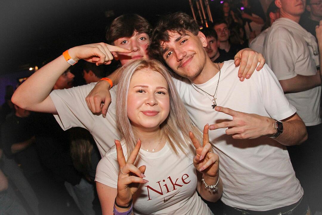 RADSPITZ live im Schwingen Nightlife