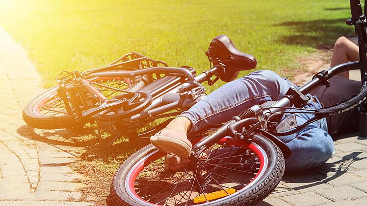 Trotz Unfallrisikos erfreuen sich Fahrr&auml;der mit Hilfsmotor gerade bei &auml;lteren Verkehrsteilnehmern zunehmender Beliebtheit. Foto: Thinkstock