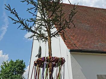 Die Auferstehungskirche feierte den Abschluss der Bauarbeiten und das 55-jährige Kirchenjubiläum. Fotos: Johannes Michel