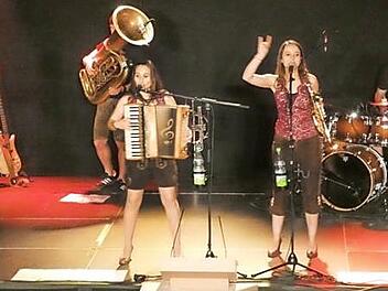 Die "Blechbixn" in der evangelischen Kirche in Herzogenaurach Foto: Gabriela Ruyter