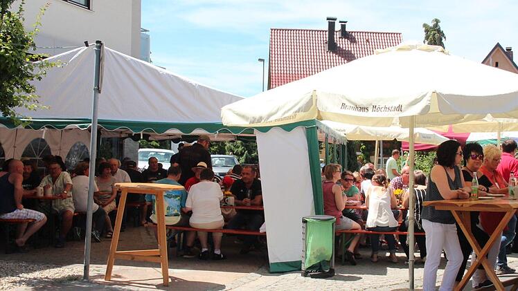 Eindrücke vom Adelsdorfer Dorffest. Foto: Johanna Blum