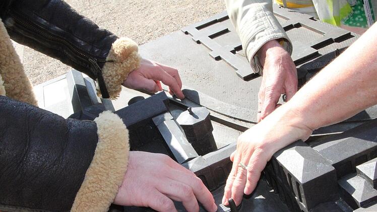 Eindrücke vom Test mit Mitgliedern des Bayerischen Blinden- und Sehbehinderten-Bundes. Foto: Ulrike Müller