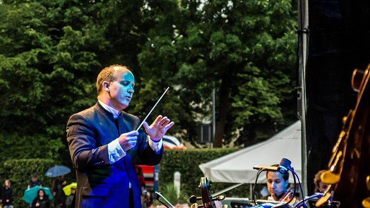 Impressionen vom Coburger Klassik-Open-Air im Rosengarten mit dem Philharmonischen Orchester des LandestheatersFoto: Jochen Berger