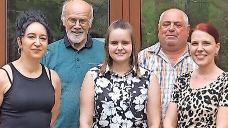 Im Bild (v. l.) Carmen-Maria Weisenborn, August Weingart, Katja Katzenberger, Karlheinz Mühlbacher und Dina Dauer.