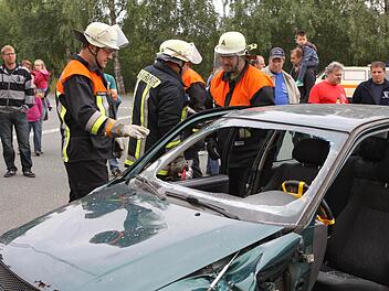 Was die Feuerwehr leiste, demontriert sie auch beim Frerienprogramm.   Foto: Michael Wunder