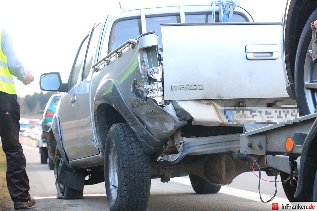 Unfall auf A73 - 20.000 Euro Schaden