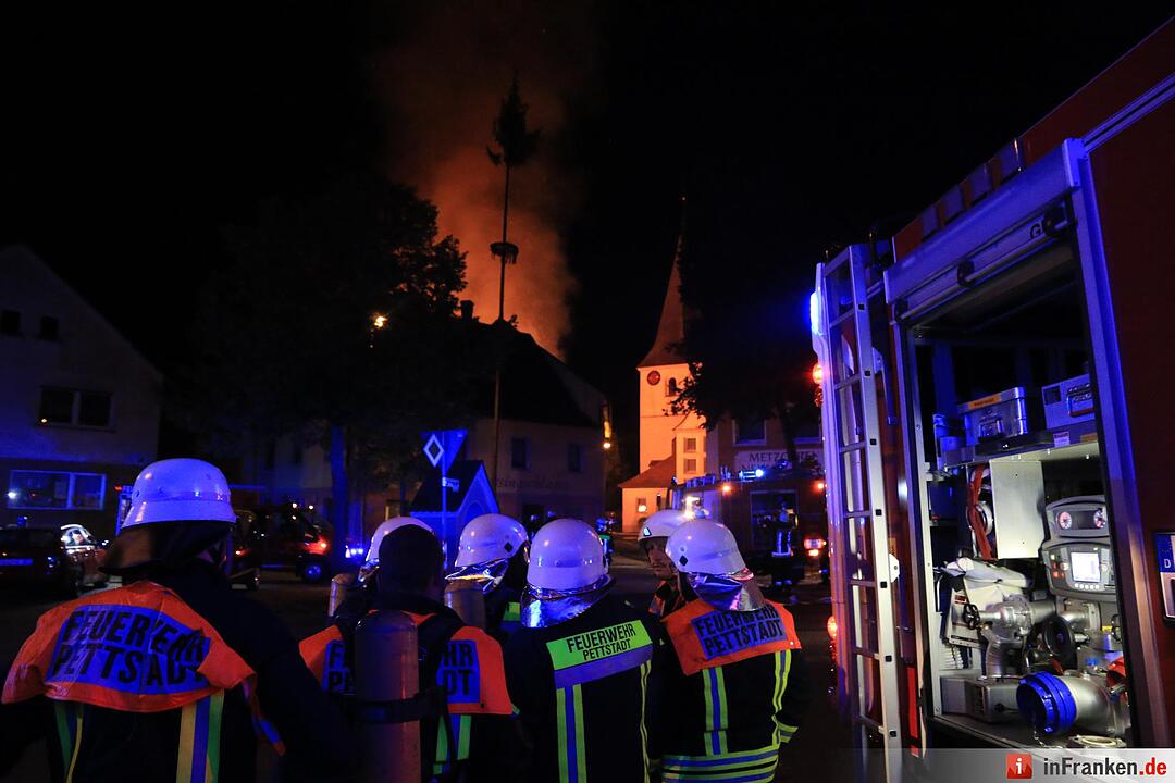 Scheune in Frensdorf brennt nieder
