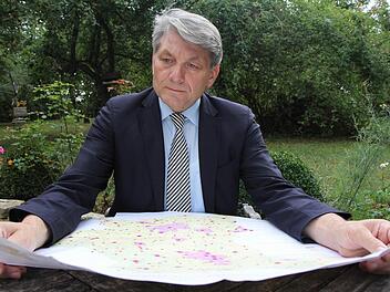 Der Entwurf zur Fortschreibung des bayerischen Landesentwicklungsprogramms hat für den Landtagsabgeordneten Heinrich Rudrof   (CSU) noch einige  Unvollkommenheiten.  Der Landkreis Bamberg ist im Vergleich unterdurchschnittlich repräsentiert. Foto:  Michael Gründel