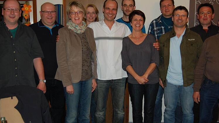 Der ÖFG-Vorstand: (von links) Michael von Prümmer, Uwe Waldner, Vera Söder, Bianca Mayer, Bernd Waldner, Jörg Söder, Manuela Roth, Klaus Greubel, Jürgen Meder, Stefan Keller.  Foto: G. Straub