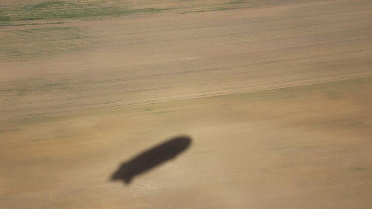 Der Schatten des Zeppelins. Foto: Johannes Schlereth