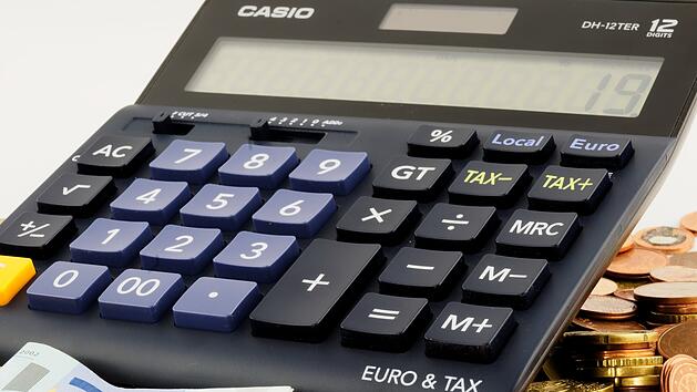 Vermögen im Durchschnitt: Wie viel Geld sollte ich mit 30, 40 und 50 Jahren gespart haben?