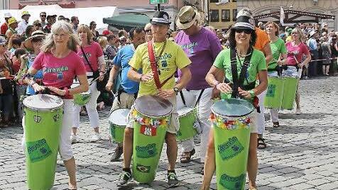 Impressionen vom Samba-Umzug 2015. Foto: Albert Höchstädter