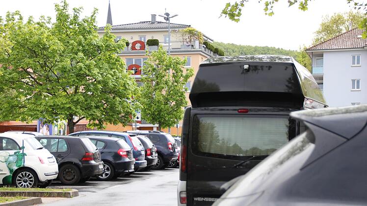 Parken in zweiter Reihe. Foto: Benedikt Borst