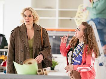 Linda (Laura Malmivaara, links) und Marke (Katja K&uuml;ttner) waren einst enge Freundinnen.