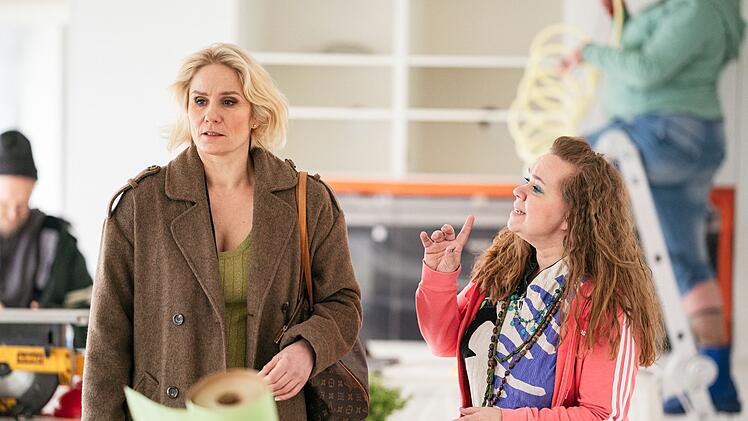 Linda (Laura Malmivaara, links) und Marke (Katja K&uuml;ttner) waren einst enge Freundinnen.