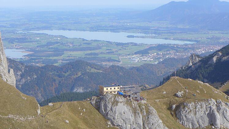Grandiose Sicht vom Aggentstein über die Kissinger Hütte nach Füssen