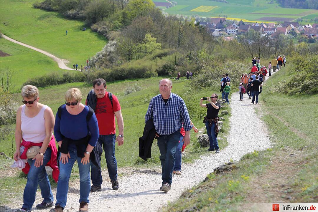 2016-04-30-0999 v  Schlaifhausen-Wiesenthau kommend