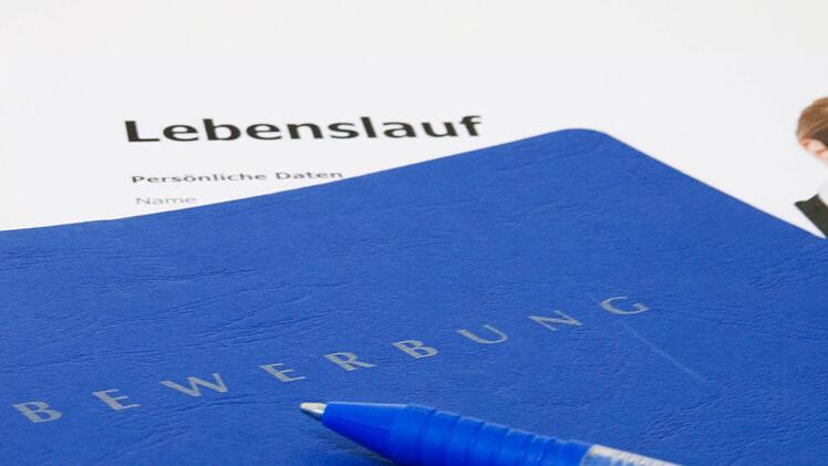 Als er sich über eine Anstellung bei der Polizei erkundigen wollte, wurde ein junger Mann in Schwabach verhaftet. Gegen ihn lag ein Haftbefehl vor. Foto: Sophie Mono