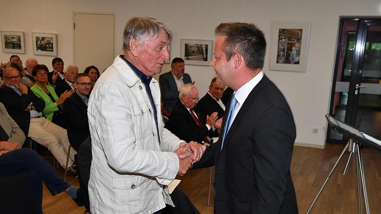 Verleihung der Bürgernadel am 11. Juli im Tagungsraum der Mediengruppe Oberfranken. Foto: Ronald Rinklef