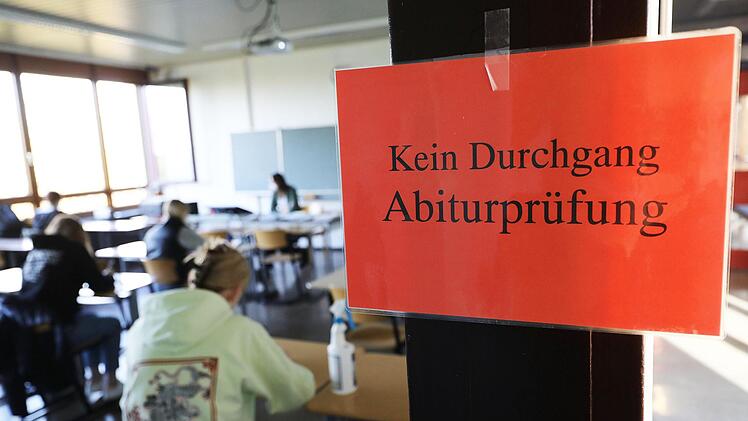 War das Mathe-Abi zu schwer? Eine Frage, die nicht nur Schüler, sondern auch Lehrer bejahen.