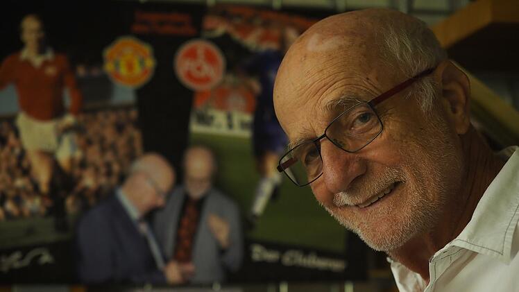 Hörfunk-Legende Günther Koch in seinem "Fußballzimmer". Fotos: Jürgen Schmitt