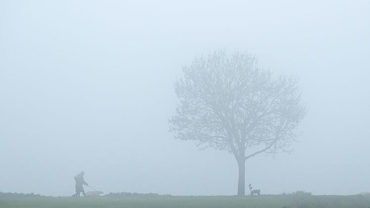 Nebliges Winterwetter