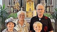 Jüngste und älteste Teilnehmer (vorne von links): Linus Reuss, Luca Schott, (hinten von links) Irene Pfrang, Manfred Stenke.