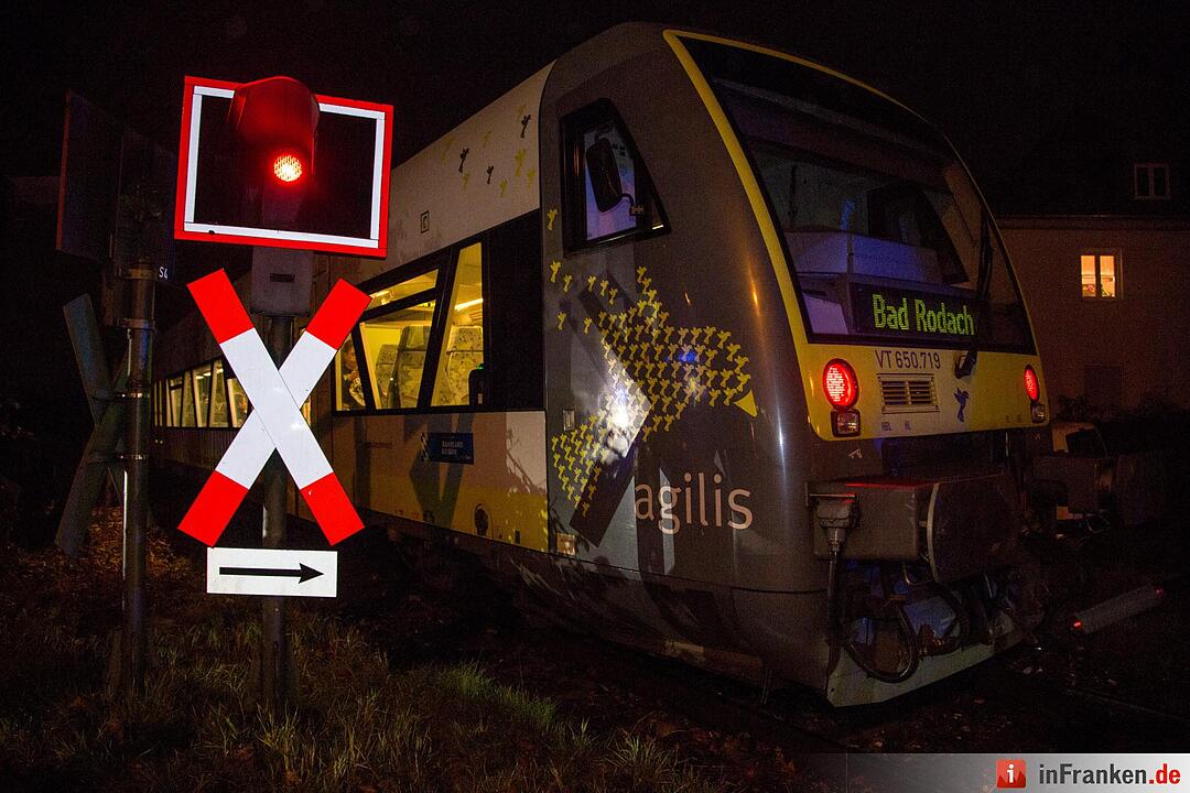 Kollision an Bahnübergang in Coburg
