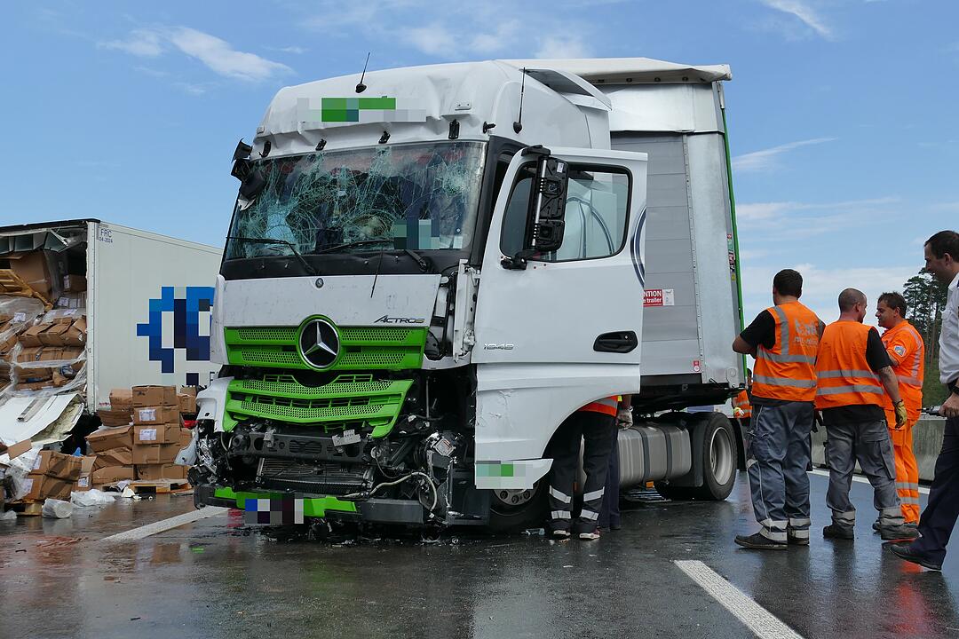 Schwerer Auffahrunfall auf der A6