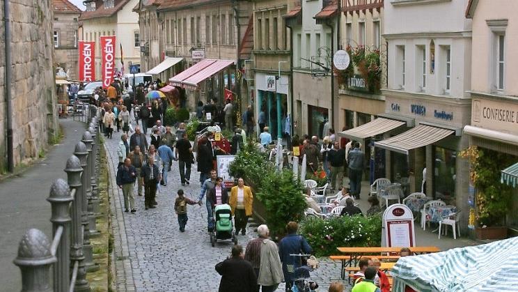 Beim Kronacher Stadtfest sind die Läden in der Innenstadt auch am Sonntag geöffnet. Foto: Archiv