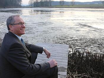 Martin Oberle am Dorfweiher von Kieferndorf Fotos: Barbara Herbst