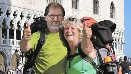 Gabi Schülein und Georg Hofmann auf dem Markusplatz in Venedig.