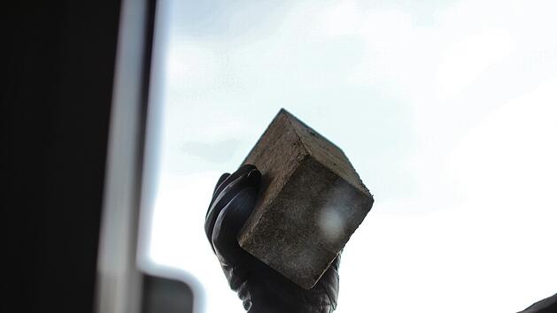 M&uuml;nchen: Einbrecher bedient sich "gro&szlig;z&uuml;gig" in Supermarkt - und schl&auml;ft ein