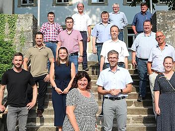 B&uuml;rgermeister aller Mitgliedskommunen der Br&uuml;ckenauer Rh&ouml;nallianzsowie der ILE-Manager und Vertreter der Kommunalverwaltungen nahmen am zweit&auml;gigen Evaluierungsseminar auf dem Volkersberg teil. Foto: Emma Ferkinghoff