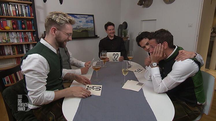 Timo gewinnt die München-Woche und kann es kaum glauben.