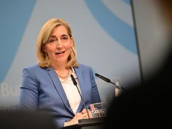 Ministerin Warken zur Finanzreform der gesetzlichen Krankenkasse