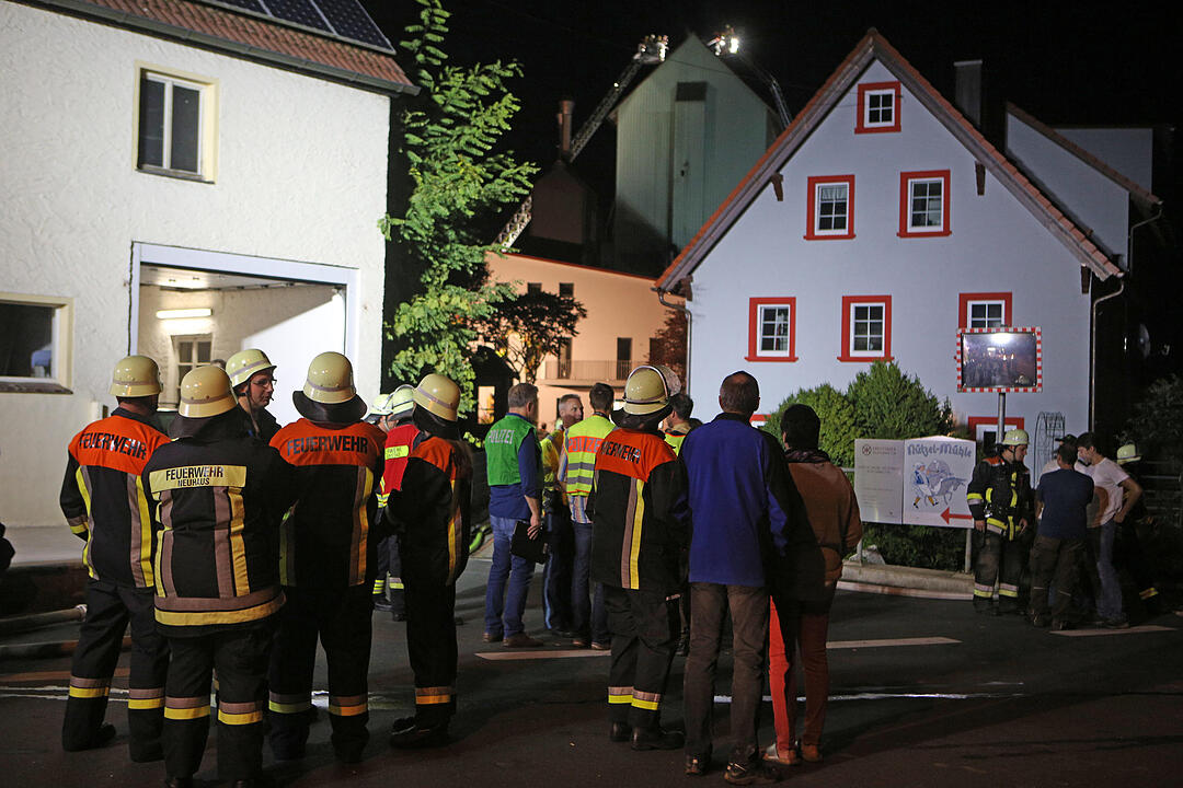 Großeinsatz in Draisendorf: Brand und Verpuffung bei Mühle – großer Schaden