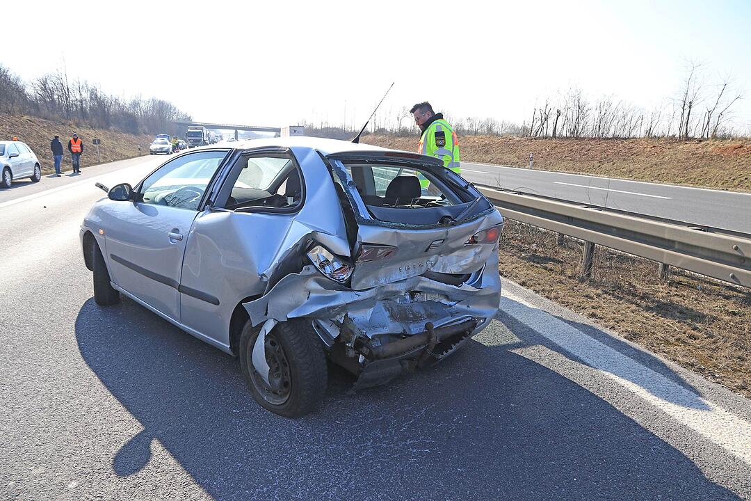BMW kracht in Seat - Unfall auf der A73 bei Bad Staffelstein
