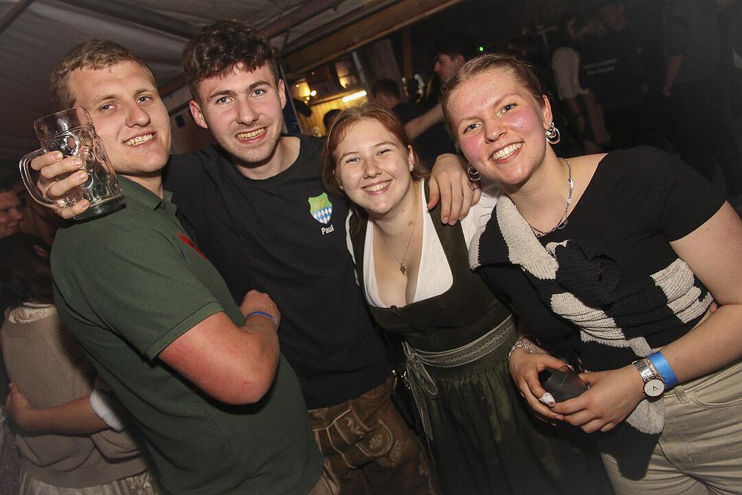 Mit der Partyband "Popnach8"!