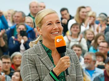 Am Sonntag fällt der beliebte ZDF-"Fernsehgarten" mit Andrea "Kiwi" Kiewel aus.