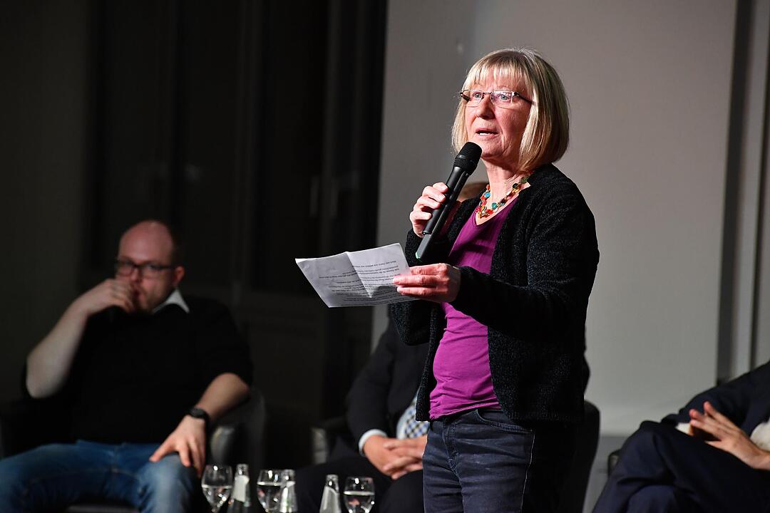 Podiumsdiskussion zur Bundestagswahl in der Brose Arena in Bamberg