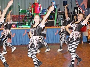 Eine tolle Tanzperformance lieferte der "Graatzer Faschingsfetzer" ab. Foto: Roland Dietz