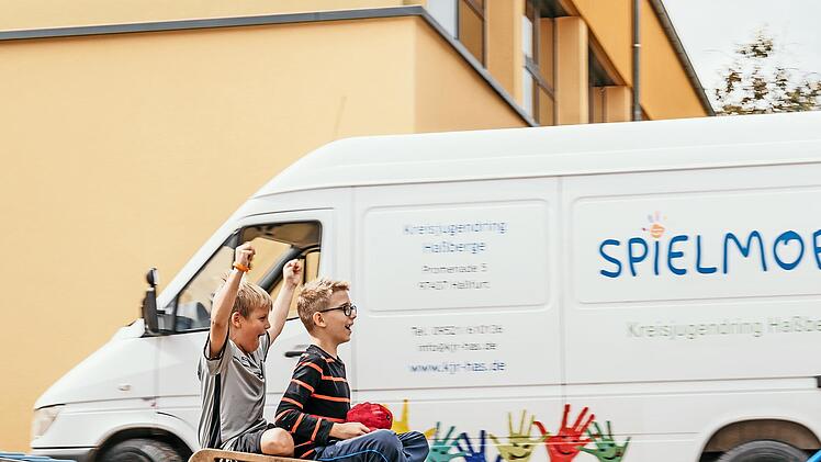 Das Spielmobil ist wieder im Einsatz.