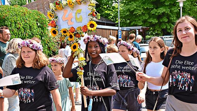 Die vierten Klassen verabschiedeten sich mit diesem Fest von ihrer Grundschule.Uschi Prawitz