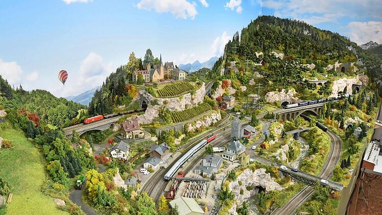 Diese Spur-N-Anlage, die Peter Fischer innerhalb von  fünf Jahren aufgebaut hat, fasziniert mit hunderten Details.