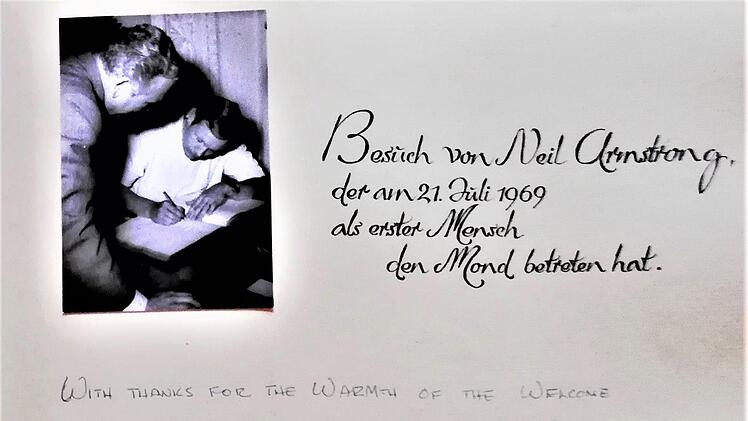 Eintrag des Apollo-11-Astronauten Neil Armstrong (1930-2012), des ersten Menschen auf dem Mond (1969), während seiner 70-minütigen Stippvisite am 8. August 1970: "With thanks for the warmth of the welcome of the citizens of the lovely city of Bad Kissingen."Sigismund von Dobschütz