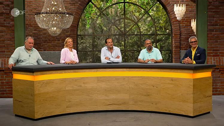 Im H&auml;ndlerraum kamen jedoch sofort Zweifel an der Echtheit auf. Deshalb wollte auch niemand mehr als 400 Euro bieten, "weil wir m&uuml;ssen uns den Kunden auch erkl&auml;ren, wenn wir das weiterverkaufen". Folglich nahm der Verk&auml;ufer die B&uuml;ste wieder mit nach Hause.