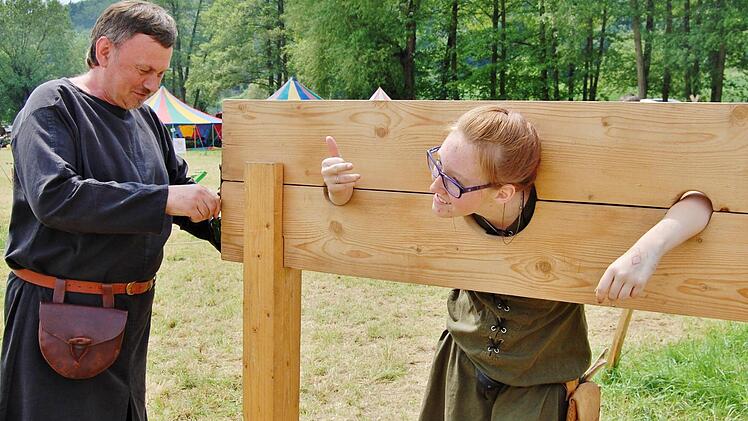 Zelttheaterwoche 2016. Und wer nicht brav war...... Foto: Sigismund von Dobschütz